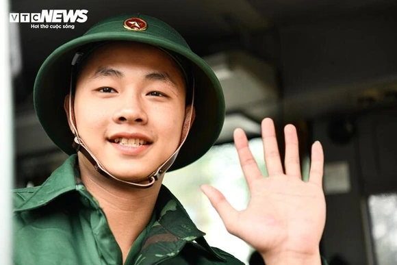 Hôm nay, thanh niên cả nước lên đường nhập ngũ