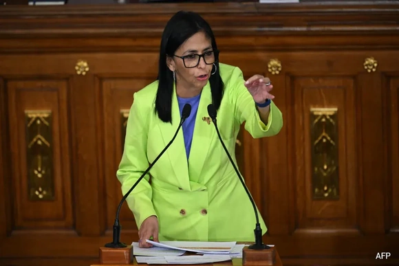 Reuters: Mỹ chuẩn bị cáo trạng đối với Tổng thống lâm thời Venezuela