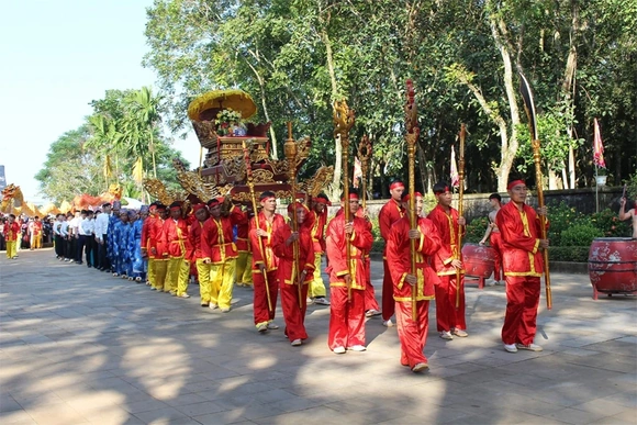 Từ lễ hội truyền thống đầu xuân đến sản phẩm du lịch đặc sắc