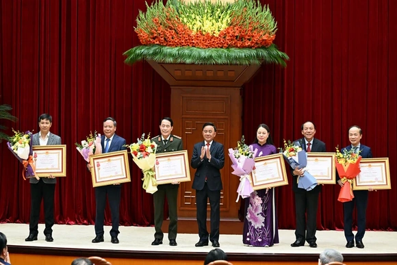 Tiếp tục đưa tinh thần đổi mới, trách nhiệm cao và khí thế Đại hội XIV vào công tác hằng ngày