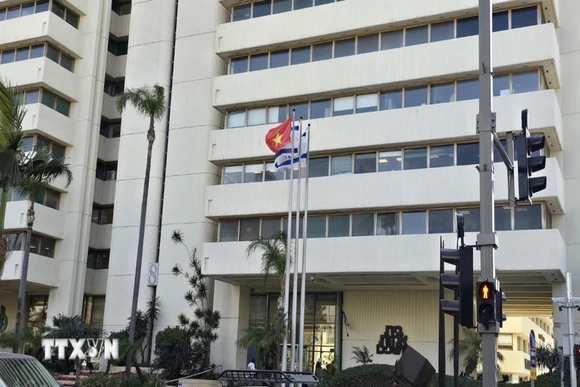 Xung đột tại Trung Đông: Đại sứ quán Việt Nam tại Israel phát cảnh báo cộng đồng