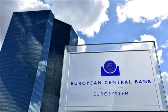 ECB phát tín hiệu cứng rắn trước rủi ro lạm phát do căng thẳng Iran