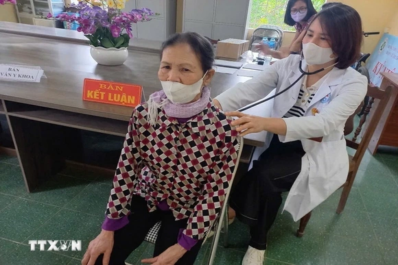 Đề xuất lồng ghép sàng lọc bệnh lao vào khám sức khỏe định kỳ