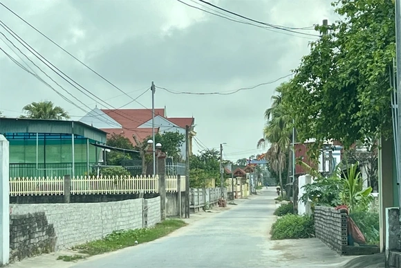 Đồng thuận hiến đất mở đường