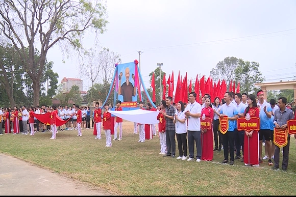 Khai mạc Đại hội Thể dục thể thao phường Đông Tiến