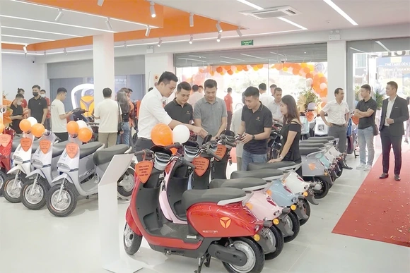 Từ áp lực giá xăng&nbsp;đến xu hướng giao thông xanh