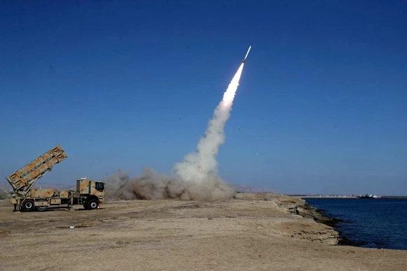 Sau 1 tháng chiến sự - Trung Đông nóng lên, kinh tế toàn cầu chao đảo