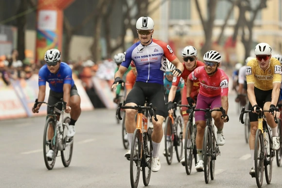 Ngoại binh Thanh Hóa về nhì  chặng hồ Hoàn Kiếm Cuộc đua xe đạp Cúp Truyền hình TP.HCM – Tôn Đông Á 2026