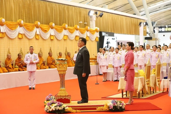 Thái Lan: Quốc Vương phê chuẩn nội các mới, mở đầu giai đoạn chuyển giao quyền lực