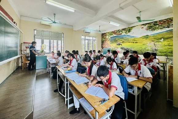 Sĩ tử “vào 10” và áp lực vượt cấp