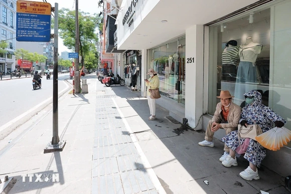 Từ ngày 7-8/4, nhiều khu vực có nơi nắng nóng đặc biệt gay gắt trên 40 độ C