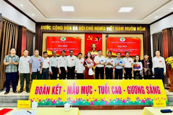 Người cao tuổi Mường Lát: Lan tỏa “bóng cả - gốc bền” trong nhiệm kỳ mới