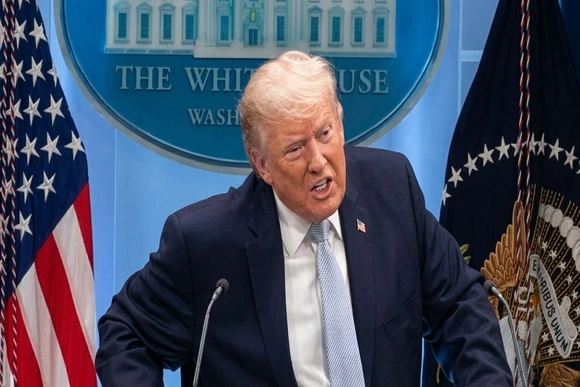 Ông Trump cảnh báo Trung Quốc về khả năng cung cấp vũ khí cho Iran