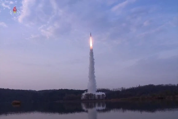 Quân đội Hàn Quốc: Triều Tiên phóng vật thể bay không xác định thất bại