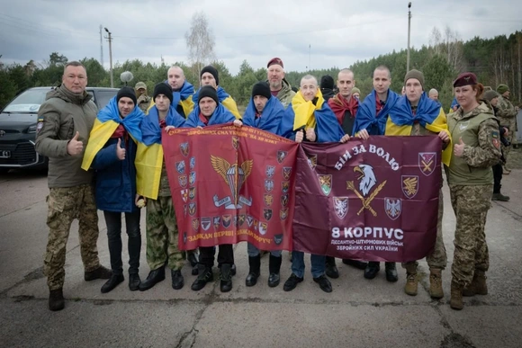 Nga và Ukraine trao đổi tù binh quy mô lớn