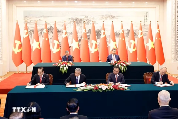 Lễ ký các văn kiện hợp tác giữa hai nước Việt Nam-Trung Quốc