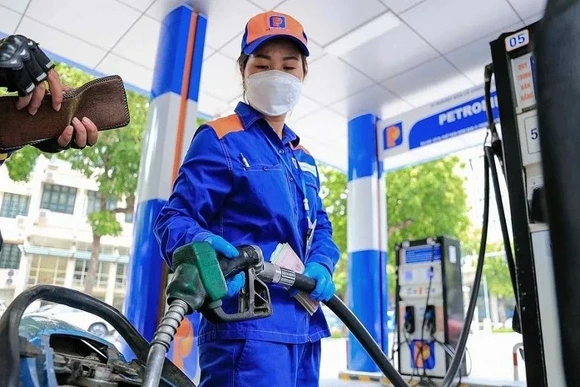 Bộ Công Thương thông báo giảm loạt thuế xăng dầu từ 16/4 đến hết ngày 30/6