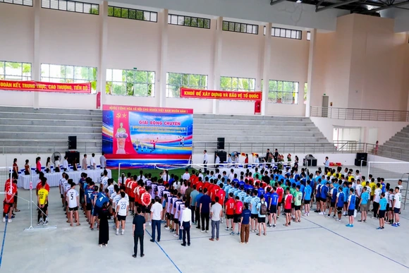 Sôi nổi Giải bóng chuyền nam xã Như Thanh