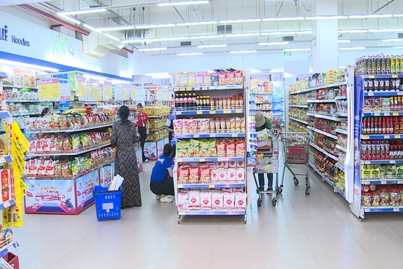 Hàng hóa dồi dào, sẵn sàng phục vụ thị trường dịp lễ