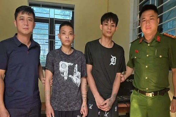 Công an xã Trung Chính nhanh chóng bắt giữ 2 đối tượng đang bị Công an Lai Châu truy tìm