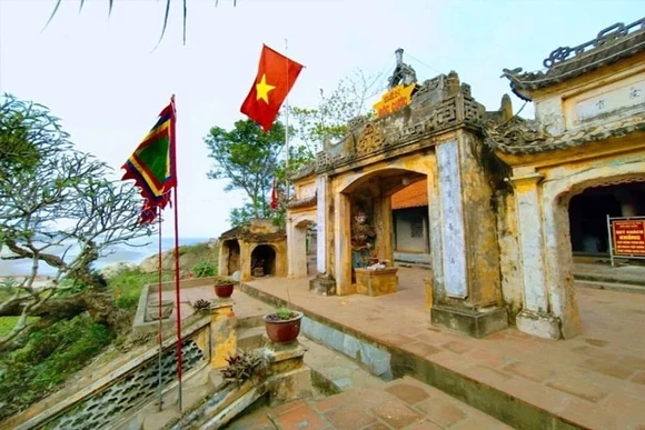 Đền Độc Cước - Huyền thoại vị thần biển