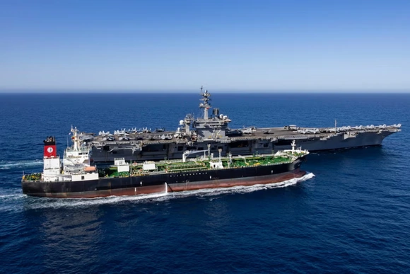 Mỹ gia hạn miễn trừ dầu Iran và Nga thêm 30 ngày