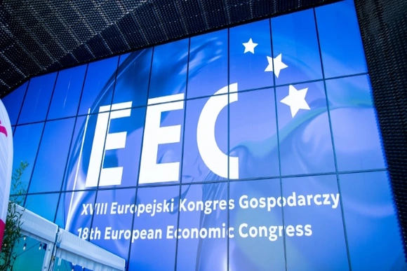 Quốc phòng, năng lượng thành chủ đề nóng tại Đại hội Kinh tế châu Âu 2026