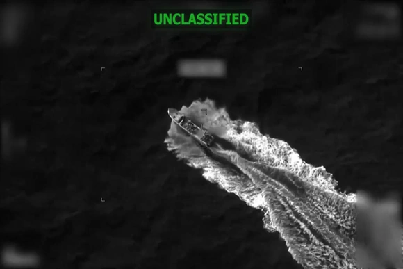 Vụ tấn công mới nhất của quân đội Mỹ nhằm vào tàu bị nghi chở ma túy khiến 3 người thiệt mạng ở đông Thái Bình Dương.