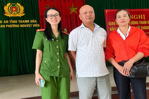 Hỗ trợ người dân trao trả 500 triệu đồng chuyển nhầm từ tài khoản lạ