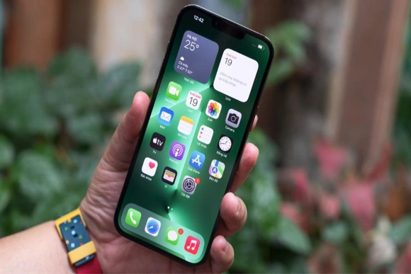 iPhone 12 cũ và iPhone 13 Pro Max cũ - Ưu đãi lớn tại CellphoneS