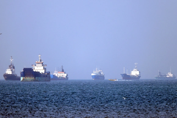 Iran cho phép tàu Trung Quốc qua eo biển Hormuz