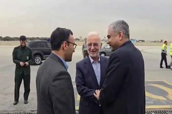 Pakistan thúc đẩy hòa đàm Mỹ-Iran
