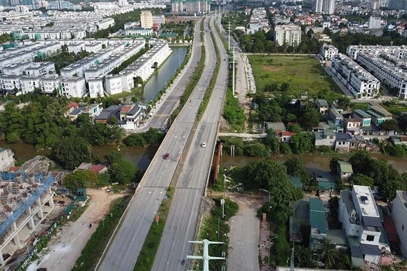 Sớm hoàn thiện hệ thống giao thông đường ven đại lộ Hùng Vương