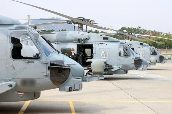 Mỹ bán trực thăng MH-60R và nâng cấp AH-64E Apache  cho Hàn Quốc