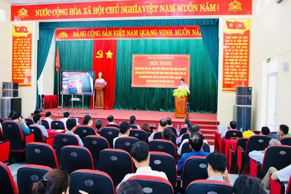 Phường Tân Dân tổ chức nghiên cứu chuyên đề học tập và làm theo tư tưởng, đạo đức, phong cách Hồ Chí Minh