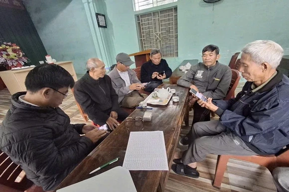 &nbsp; &nbsp;Chuyển đổi số trong sinh hoạt chi bộ