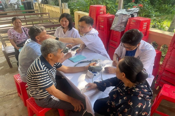Tuổi trẻ UBND tỉnh Thanh Hóa chung tay chăm sóc sức khỏe cộng đồng