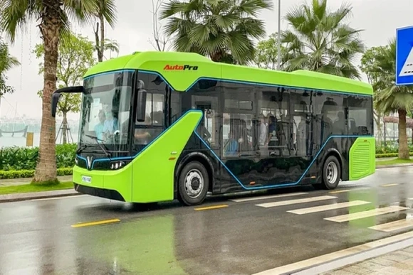 Thanh Hóa đặt mục tiêu 50% phương tiện công cộng tại đô thị chuyển sang dùng xe điện vào năm 2030