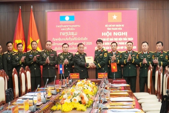 Bộ Chỉ huy Quân sự hai tỉnh Thanh Hóa - Hủa Phăn ký kết thoả thuận hợp tác năm 2026