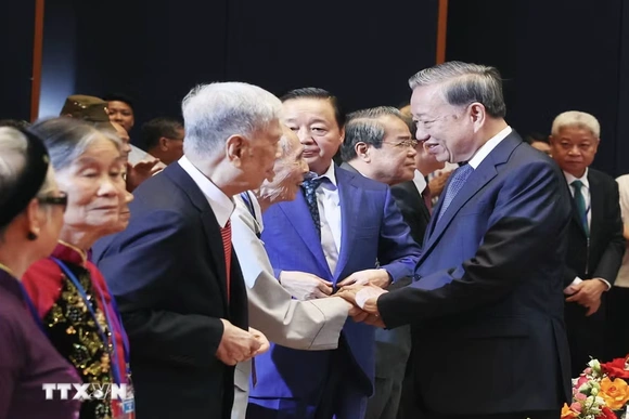 Bộ Nội vụ đề xuất tăng mức chuẩn trợ cấp người có công lên hơn 3 triệu đồng