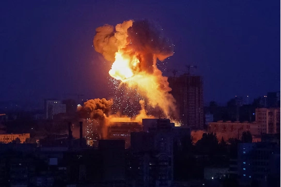 Nga tuyên bố tấn công có hệ thống vào các mục tiêu quân sự tại Kiev