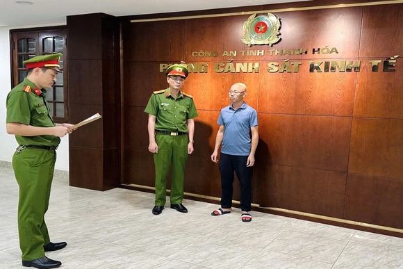 Khởi tố đối tượng sản xuất, bán hàng giả quy mô lớn