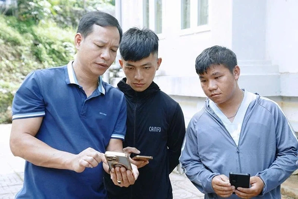 Những “bản số”&nbsp;dưới chân “cổng trời”