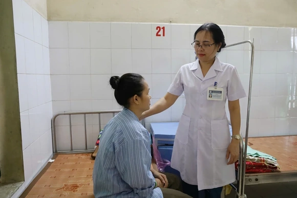 Đồng hành cùng người bệnh “đặc biệt”