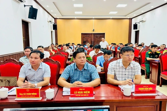 Cử tri kiến nghị đầu tư hạ tầng, tháo gỡ khó khăn cho các xã biên giới