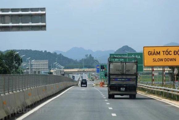 Bộ Xây dựng: Phấn đấu hoàn thành mở rộng cao tốc Bắc-Nam vào năm 2030