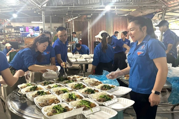 Những hình ảnh đẹp tại kỳ thi vào lớp 10 THPT công lập năm học 2026-2027