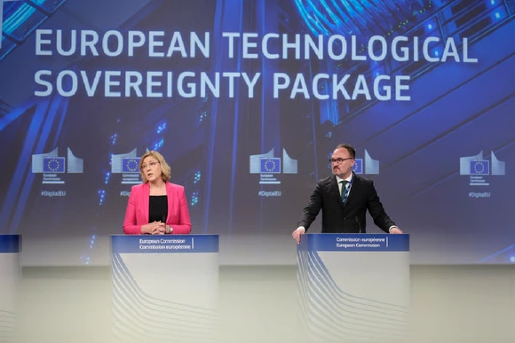 EU công bố gói chính sách công nghệ quy mô lớn
