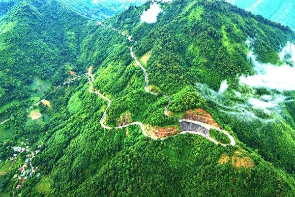 Khám phá du lịch miền biên viễn