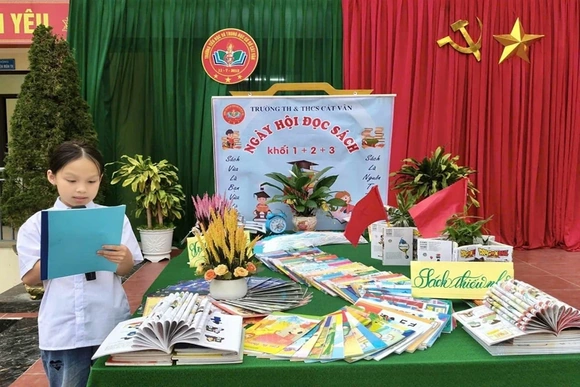 Thắp sáng đam mê đọc sách ở xã Thượng Ninh